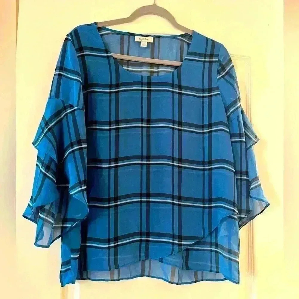 EUC Style & Co Blue & Black Patterned Ruffle Blouse Women’s Size Small